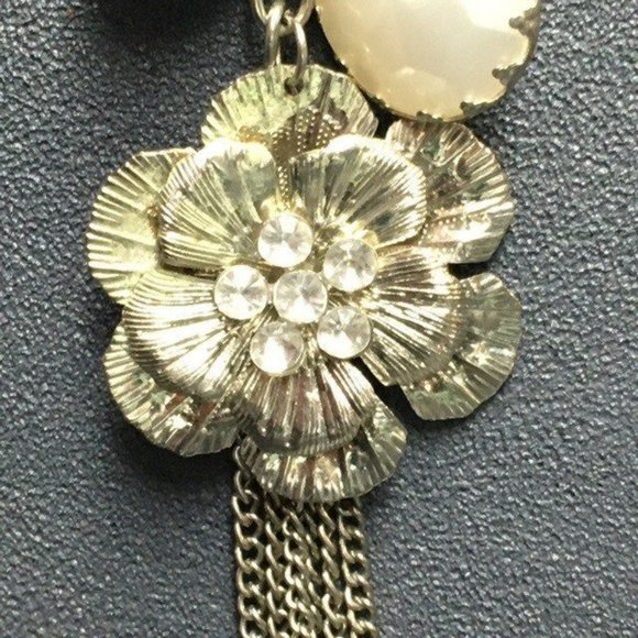 Long Silver Butterfly Necklace Rhinestone Leaf Flower Filagree Retro BoHo - Picture 2 of 9